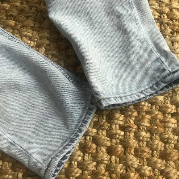 AEO All Cotton MOM JEANS Lightly Distressed Size 4 - Picture 4 of 15